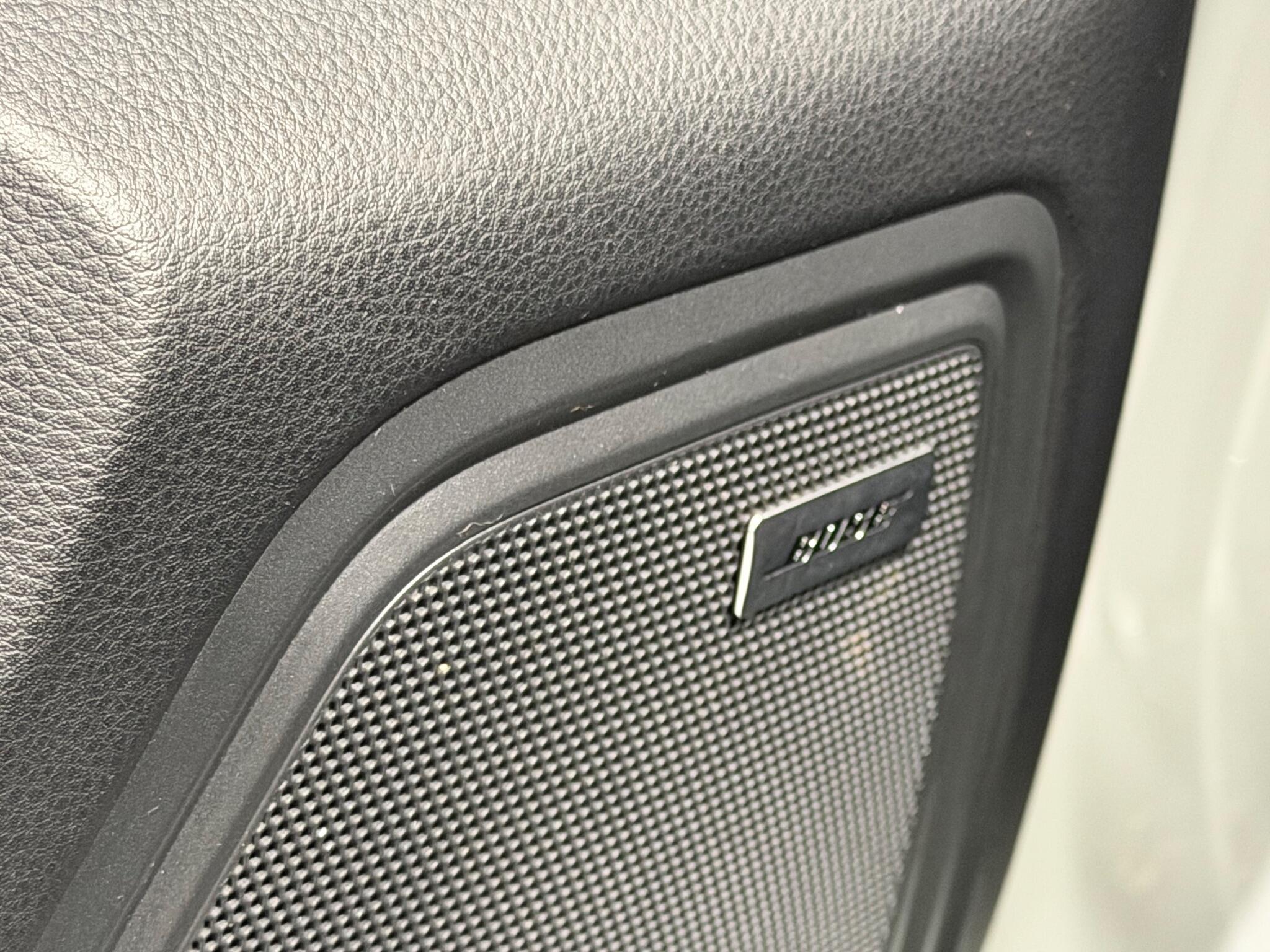 Porsche Macan 2.0T SUV 5dr Petrol PDK 4WD Euro 6 (s/s) (252 ps)